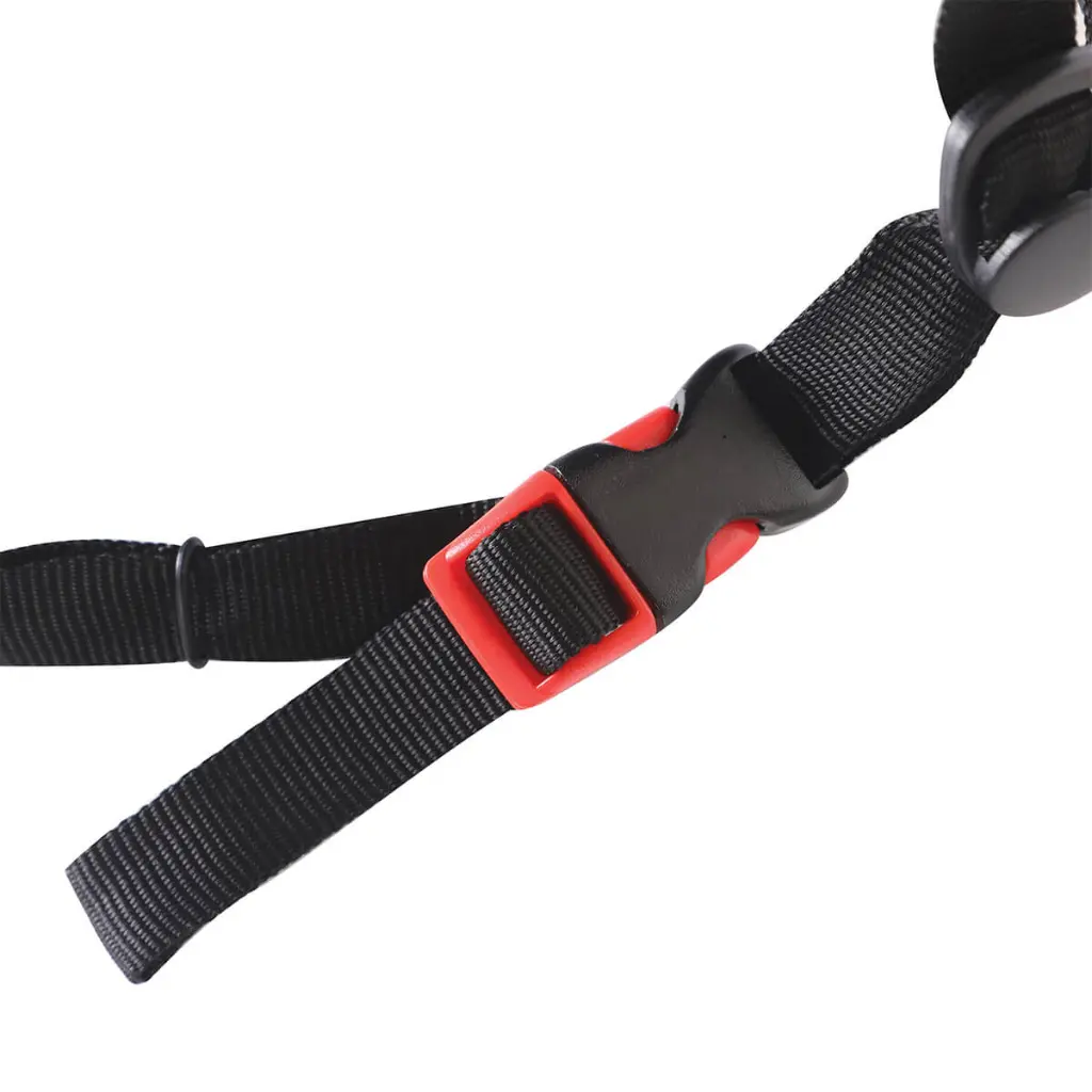 mountain-buggy-helmet-chin-strap-buckle-close-up-black.webp