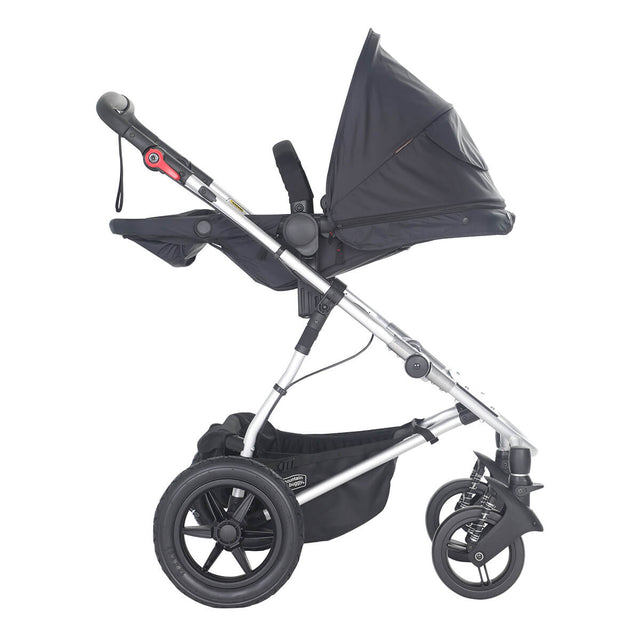 Cosmopolitan™ with free car seat adapter for maxi cosi style connections