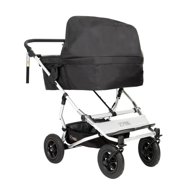 duet™ and carrycot plus™ for twins bundle