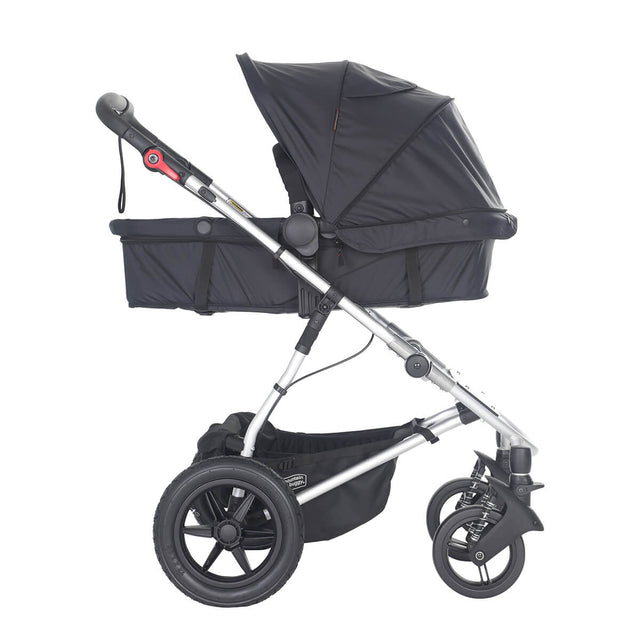 mountain buggy cosmopolitan newborn bassinet position with fully extended sunhood - parent facing side view - mountainbuggy.com - fabric colour_black