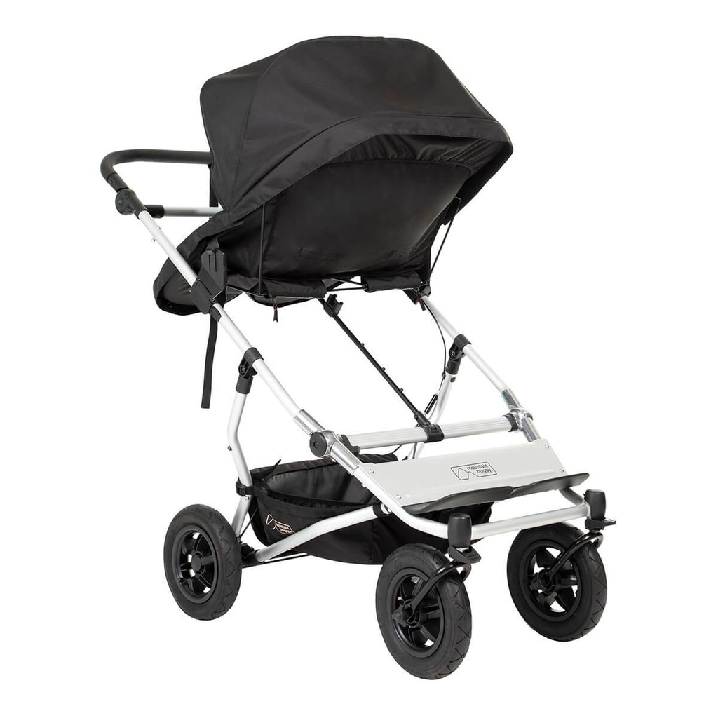 front view of buggy showing the carrycot plus for twins in parent facing mode to demonstrate the height and closeness to parents for perfect bonding time_black