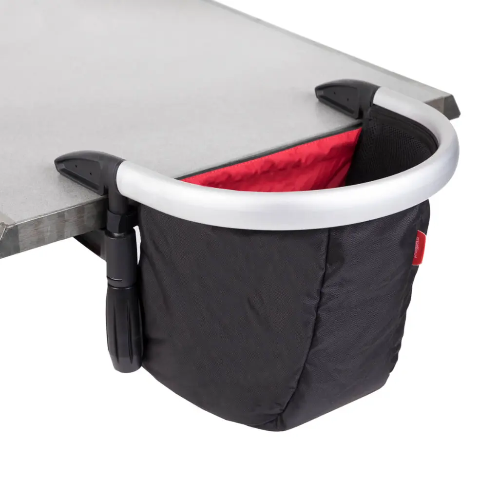 phil&teds-lobster-high-chair-is-comfortable-and-portable.webp
