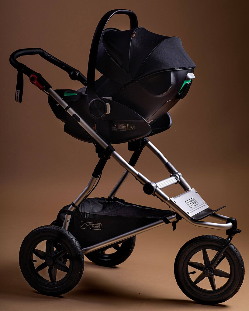 mountain-buggy-urban-jungle-buggy-Car-seat-adaptors-on-urban-jungle-buggy.webp