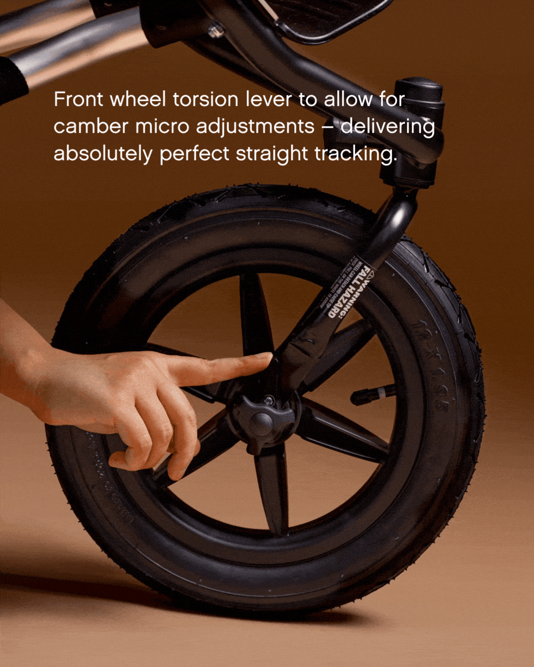 mountain-buggy-Terrain-Heritage-Quartz-Front-wheel-torsion-5secs-min.gif