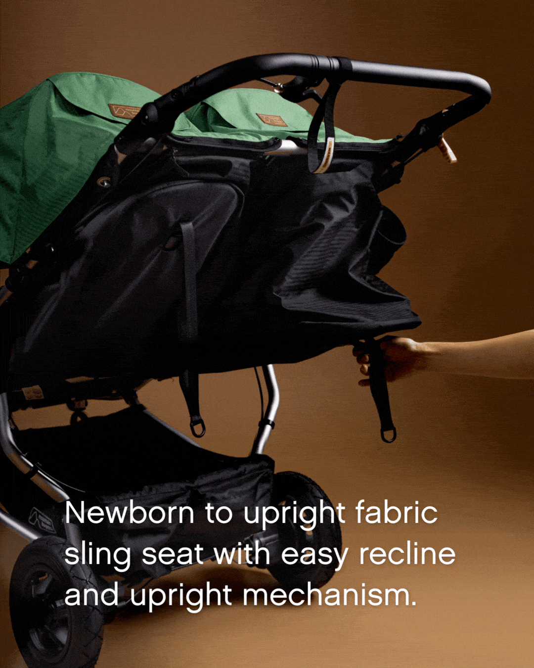 mountain-buggy-Duet-Heritage-One-hand-recline-1-3secs-min.gif