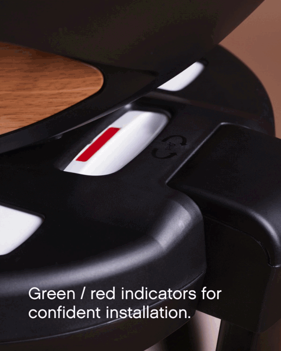 mountain-buggy-nest-carseat-detail-green-red-indicators-6f-682h.gif
